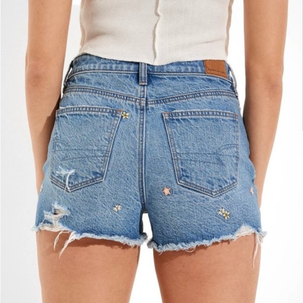 American Eagle Denim Mom Shorts NWT Women’s - Size 6 - Picture 3 of 12